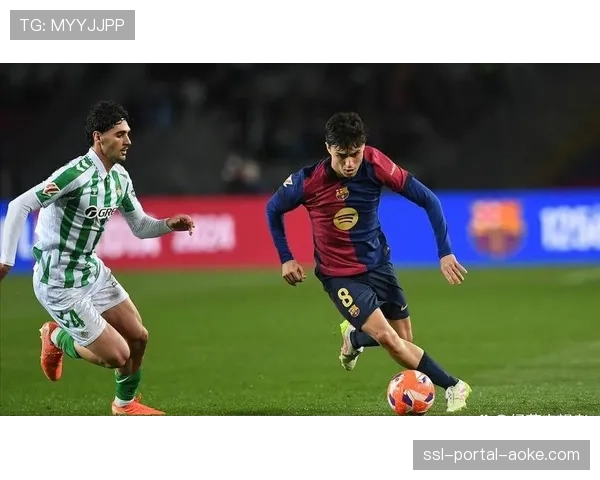 巴萨官方宣布：中场核心佩德里因腿筋受伤，将缺席欧冠后续所有比赛